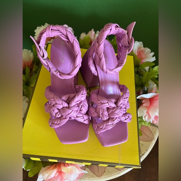 💕NWT💕 Size: 5 1/2, Circus NY by Sam Edelman, Mabel Ankle Strap Sandal - Picture 2 of 5